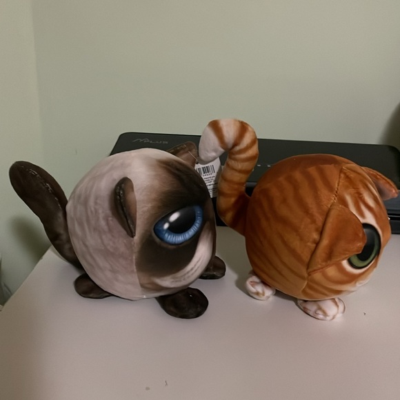 Cuddle Pets Cats - Picture 7 of 8